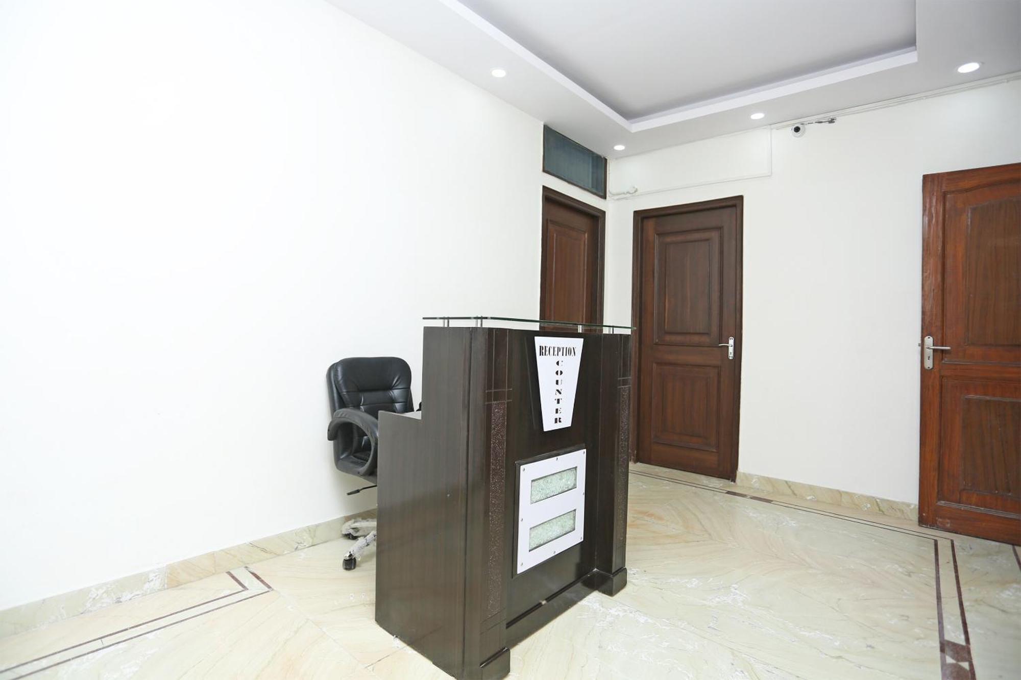 OYO 15738 Hotel Awesome Villa Gurgaon Esterno foto