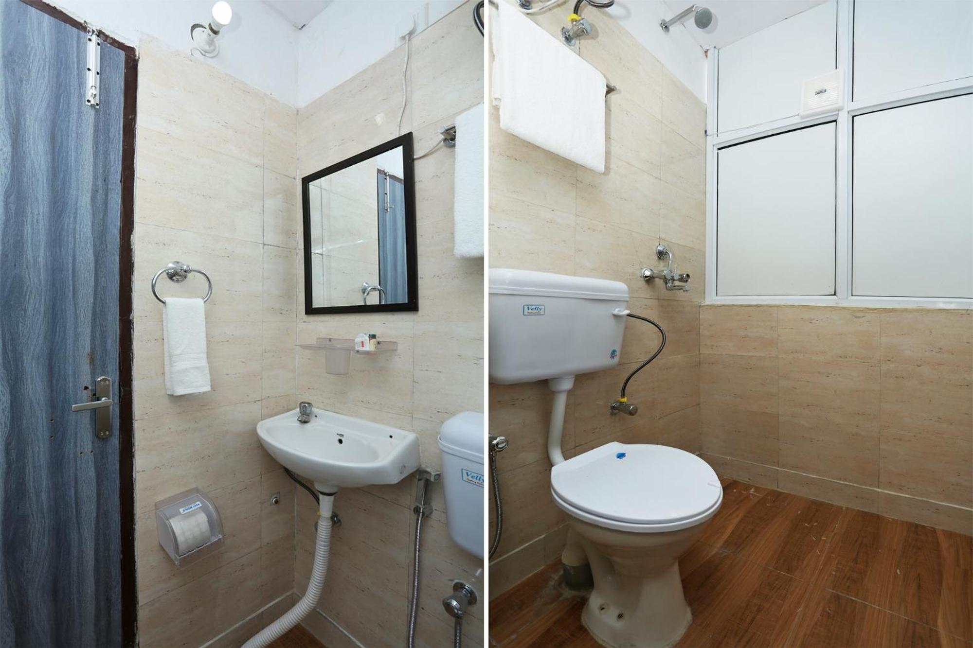OYO 15738 Hotel Awesome Villa Gurgaon Esterno foto