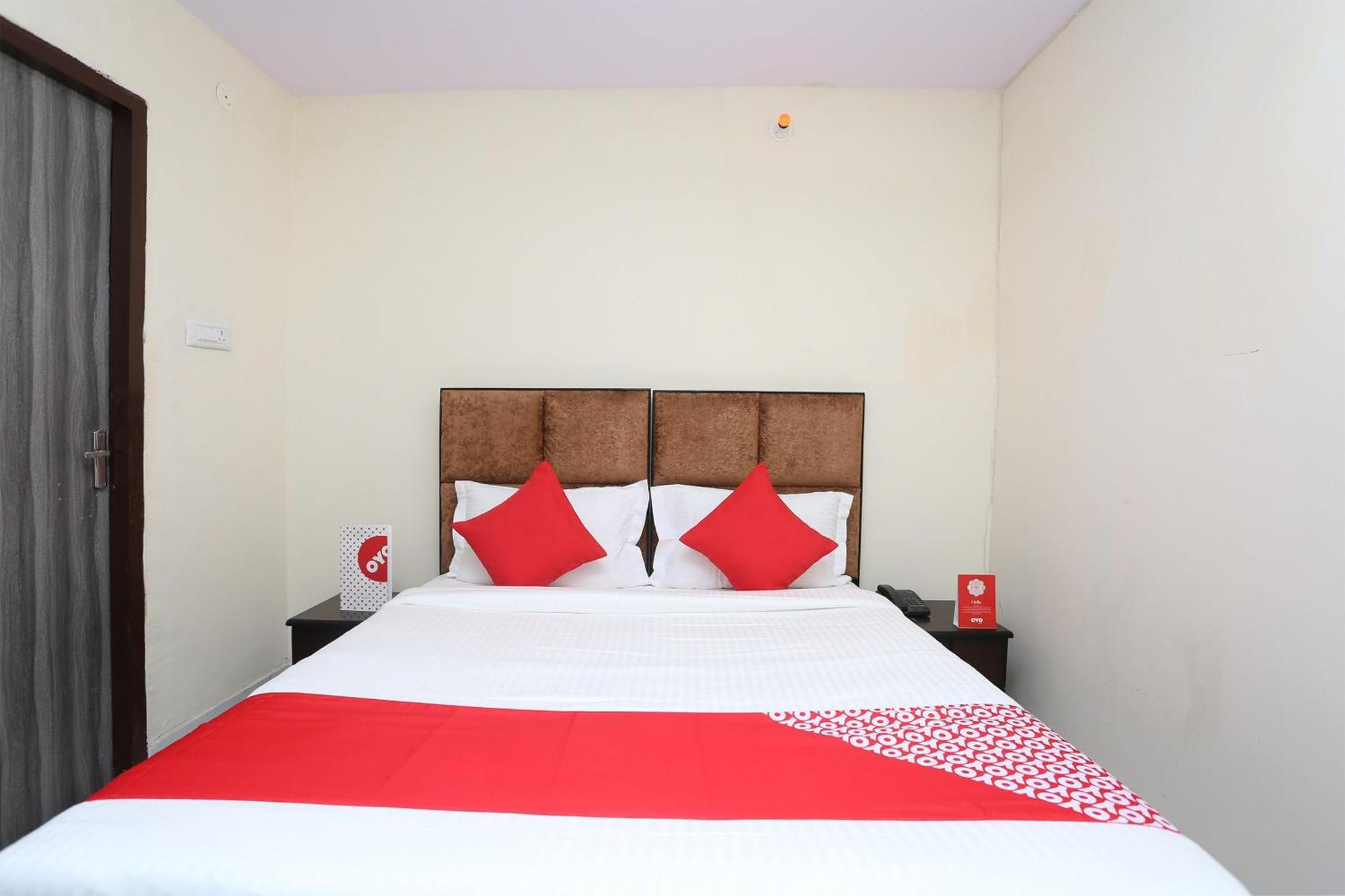 OYO 15738 Hotel Awesome Villa Gurgaon Esterno foto