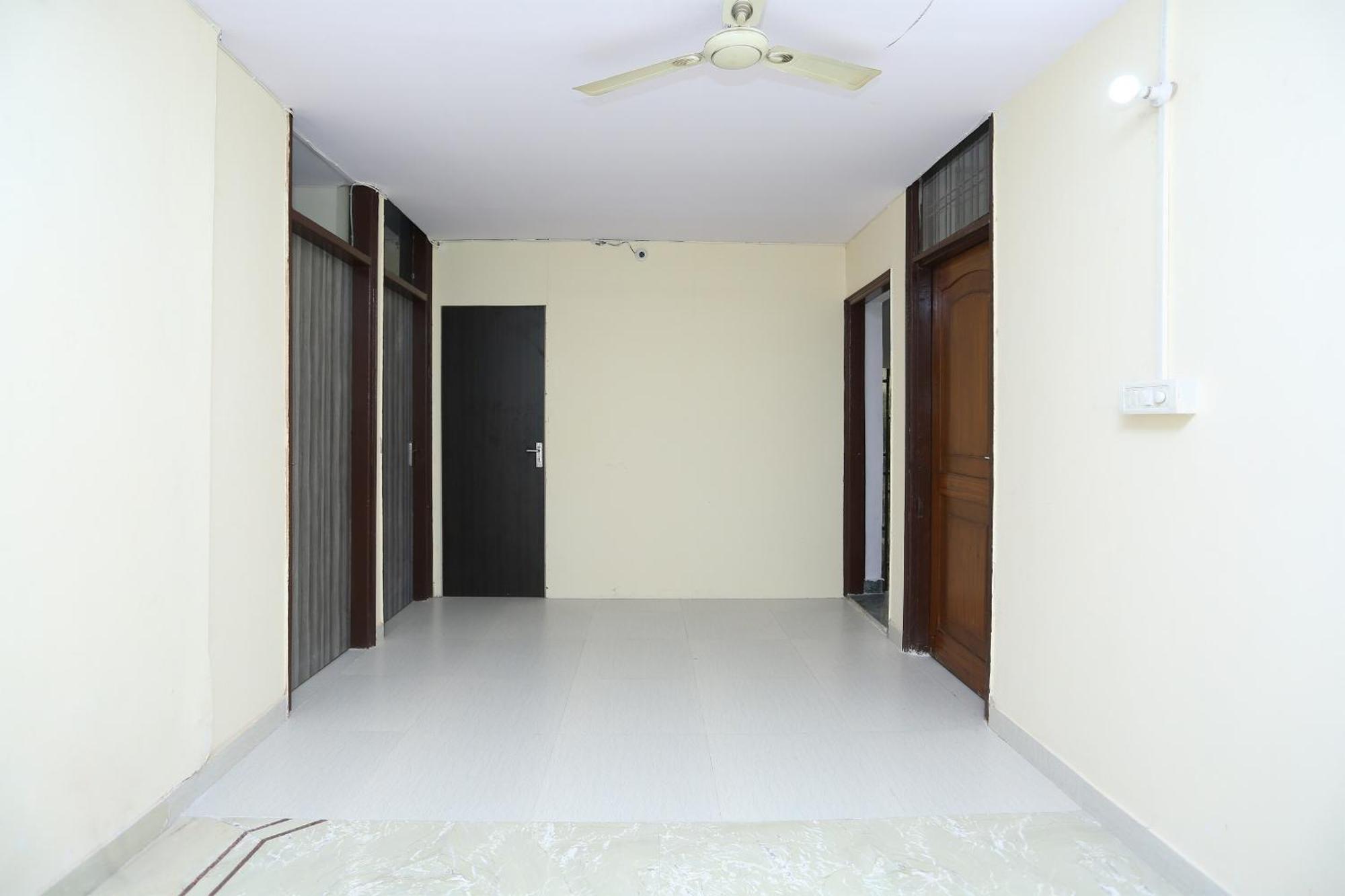 OYO 15738 Hotel Awesome Villa Gurgaon Esterno foto